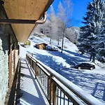 Chalé Casa-chalet Du Torchet: Luxe Avec Vue *